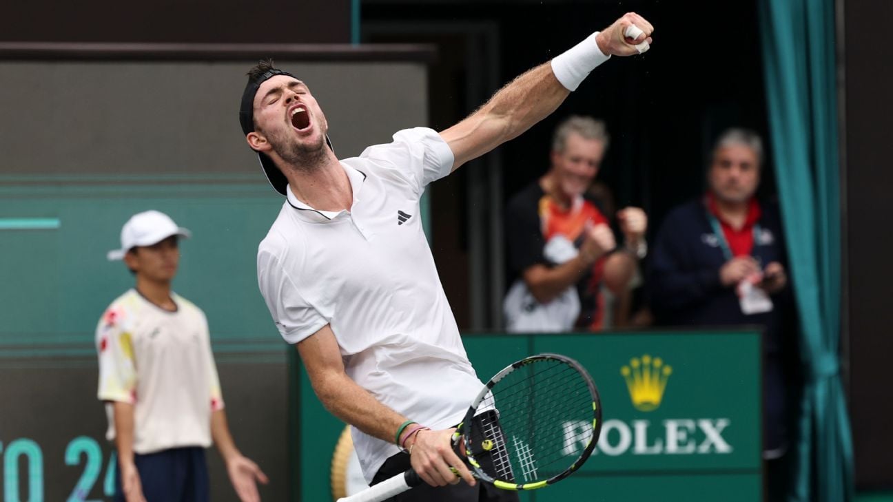 Germany beats Chile, closes on Davis Cup Finals