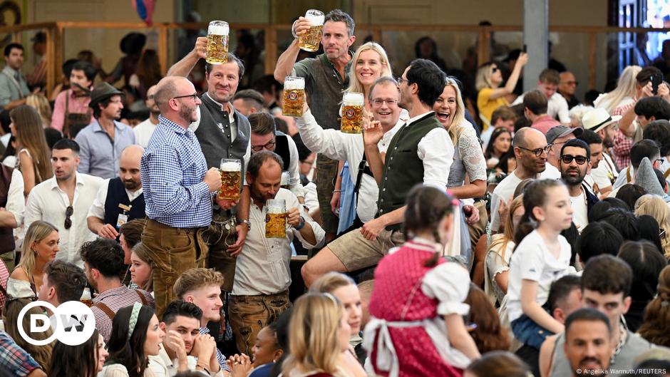 Germany: Oktoberfest beer starts flowing amid high security