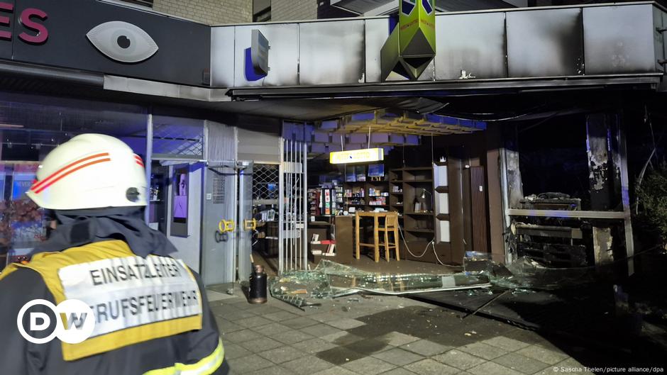 Germany: Police investigate blast at Cologne cafe