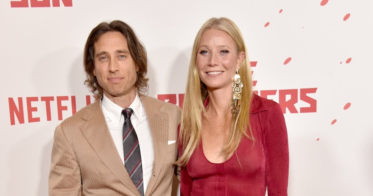 Gwyneth Paltrow and Brad Falchuk Kiss Passionately In Their Swimsuits