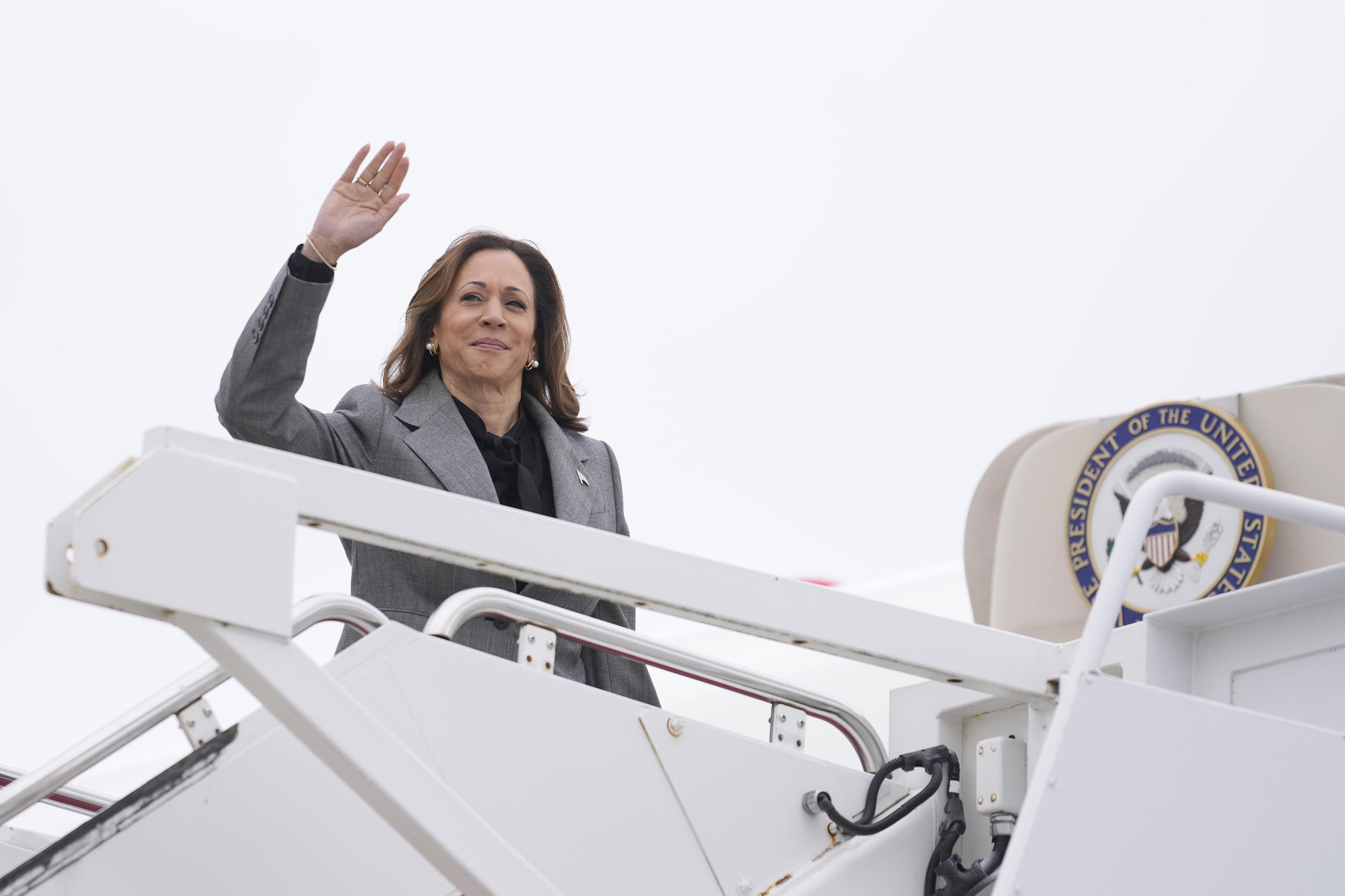 Harris heads to the US-Mexico border to try to show that her record is more than Trump criticisms