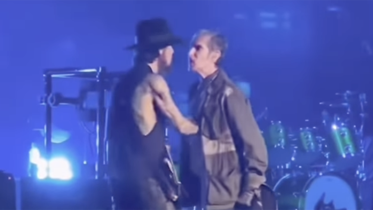 Jane's Addiction issues update after frontman Perry Farrell punches guitarist Dave Navarro onstage