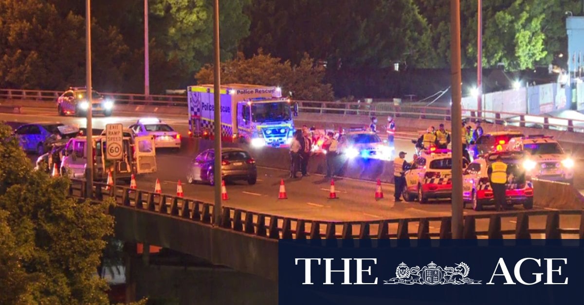 Jury mulls driver's guilt in double fatal crash on Sydney's Anzac Bridge