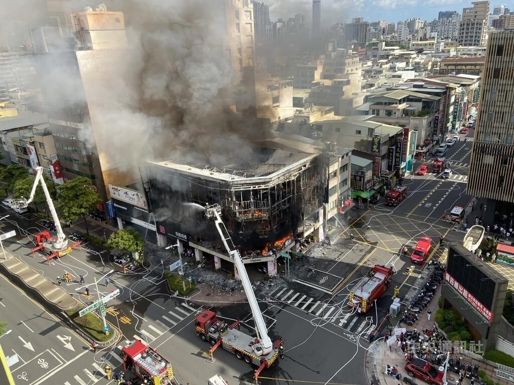 Kaohsiung bridal wear shop suffers losses of over NT$200m in fire