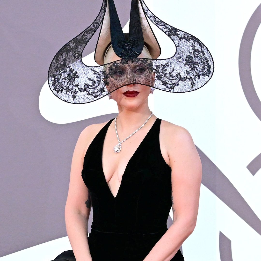  Lady Gaga's Jaw-Dropping Intricate Headpiece Is the Perfect Illusion 