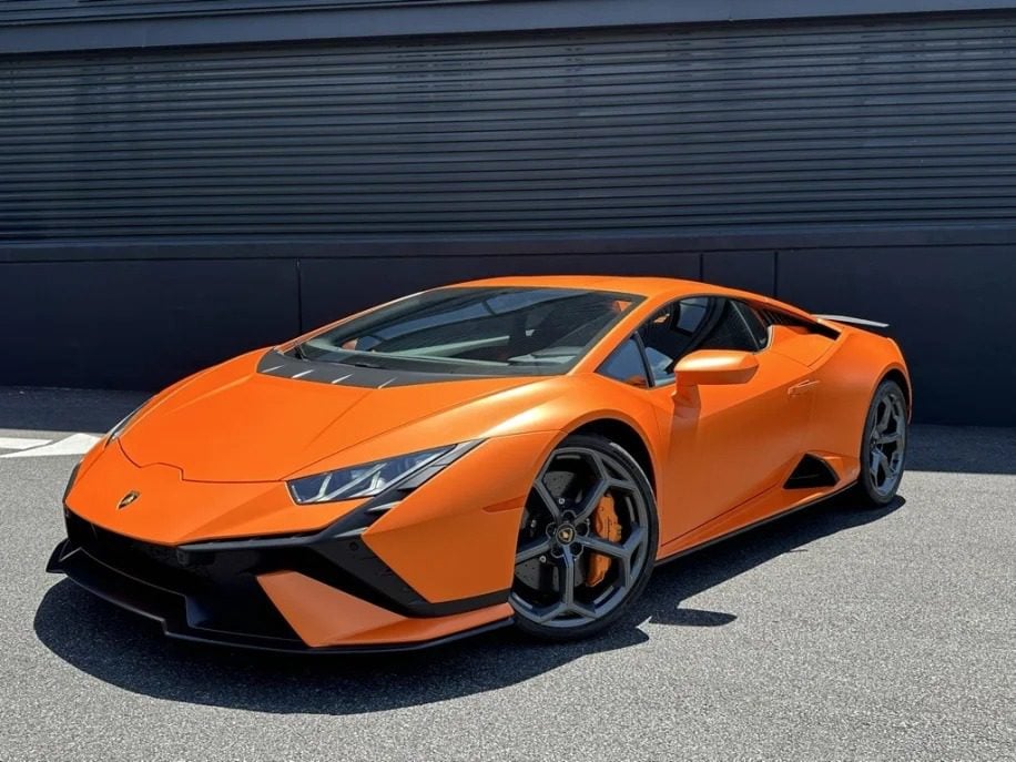 Lamborghini Huracan Tecnica For Sale: Why To Buy This Powerful, Stylish V10 Supercar