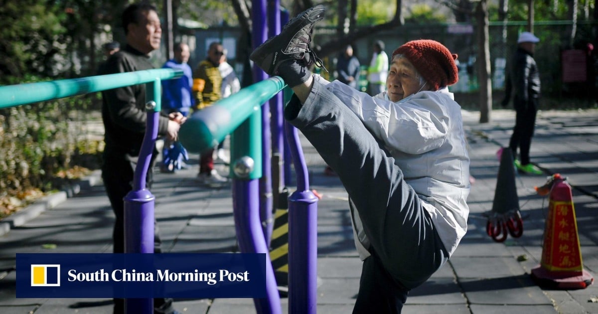 Lawmakers discuss plan to gradually lift retirement age in China