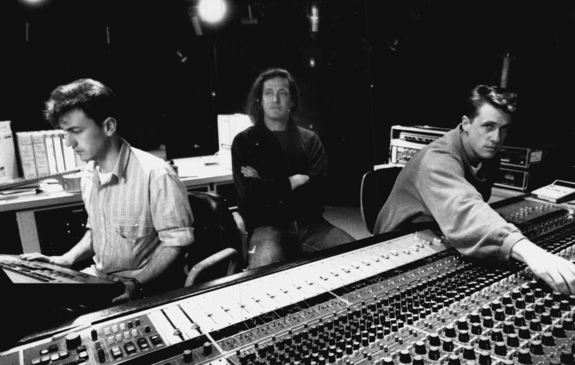 Legendary The Saints and Keith Urban producer Mark Moffatt dies, age 74