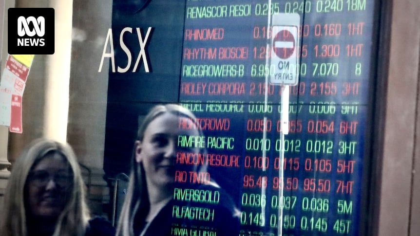 Live updates: ASX hits record high on optimism about US economy, Myer drops after profit slump, Bank of Japan keeps rates steady