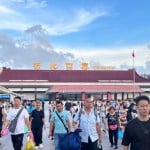 Locals flock to Zhuhai, spending billions annually