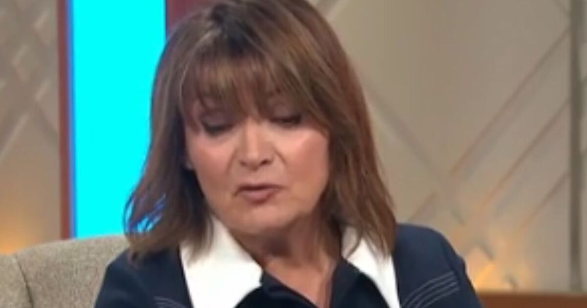 Lorraine Kelly halts show to pay emotional tribute to star undergoing end of life care 