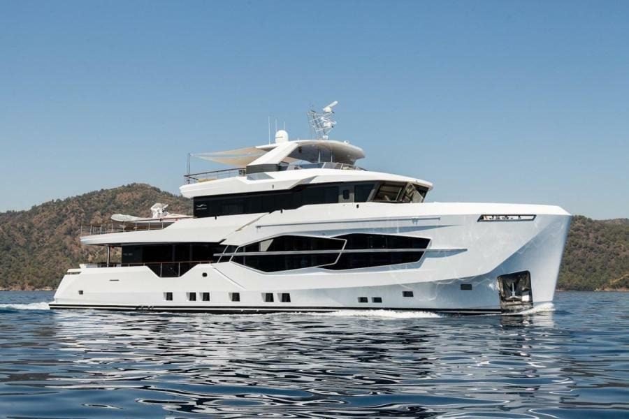 Luxury Yachts For Sale: Own The Ultimate Maritime Experience