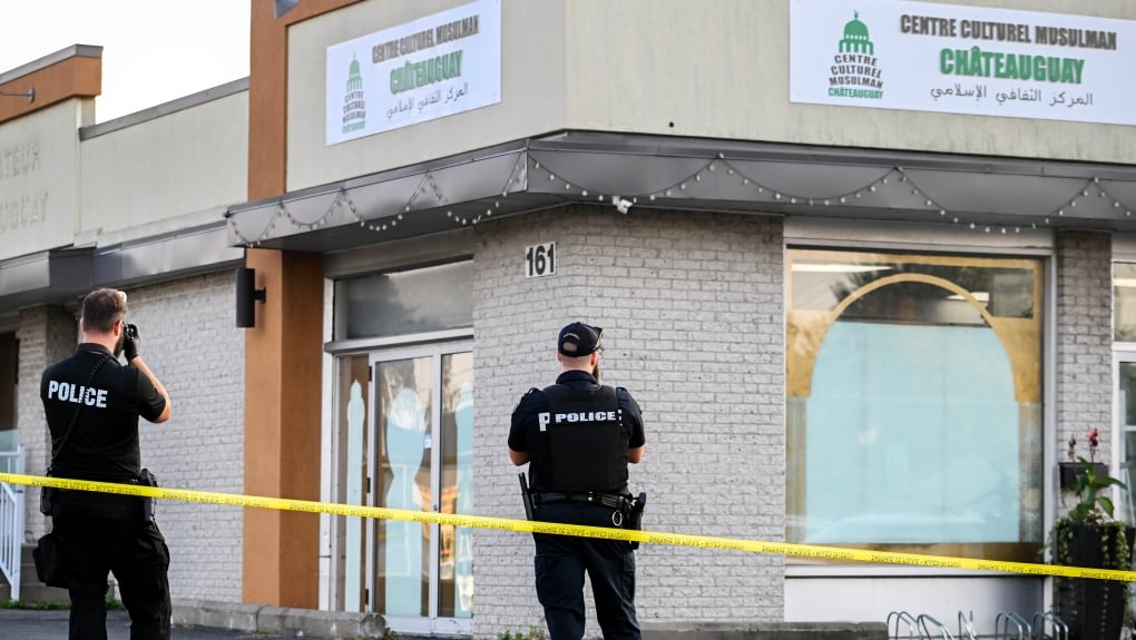 Man charged after 3 injured in knife attack at Montreal-area mosque