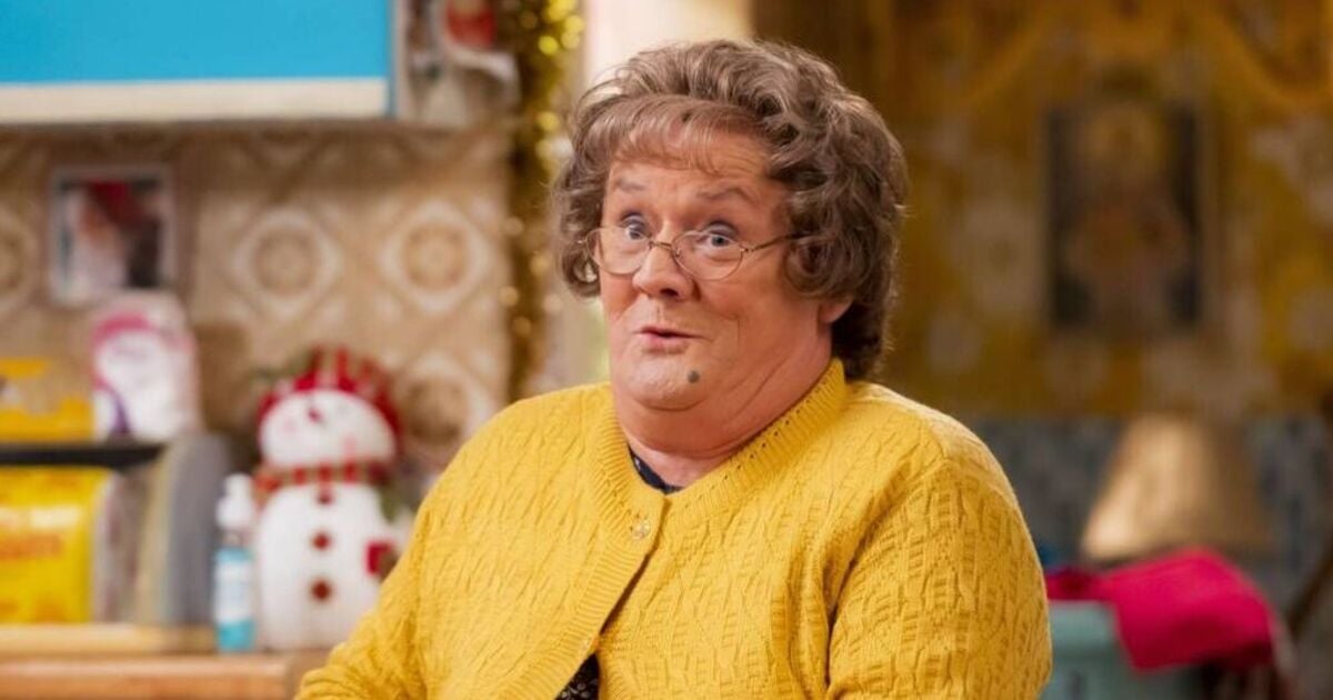 Mrs Brown's Boys set for 'chaotic' Christmas special as Brendan O'Carroll drops clue