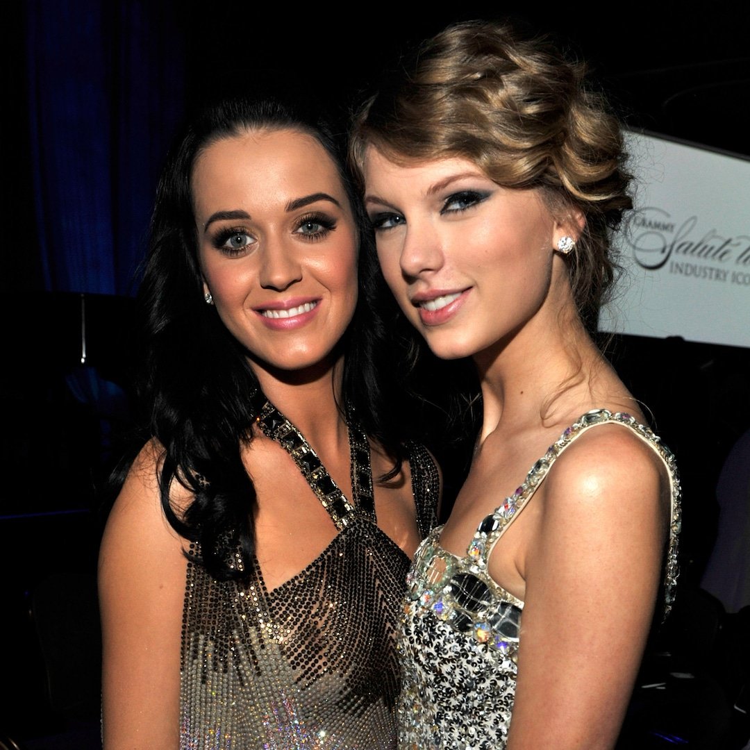  MTV VMAs: Proof There's No Bad Blood Between Taylor Swift & Katy Perry 