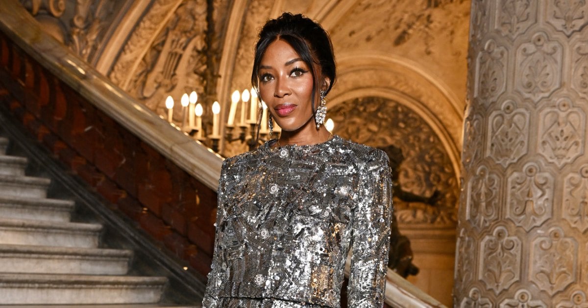 Naomi Campbell Seemingly Shades Anna Wintour for Calling Out Lateness