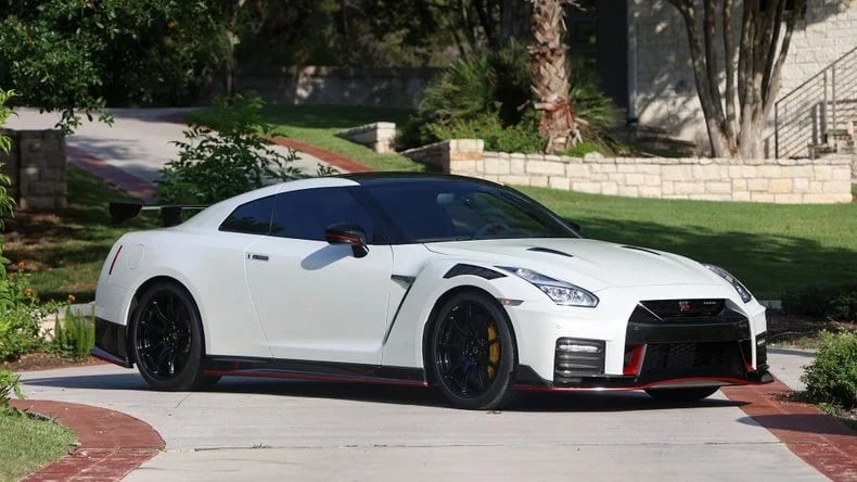 Own A JDM Icon: These Are The Best Nissan GT-Rs For Sale