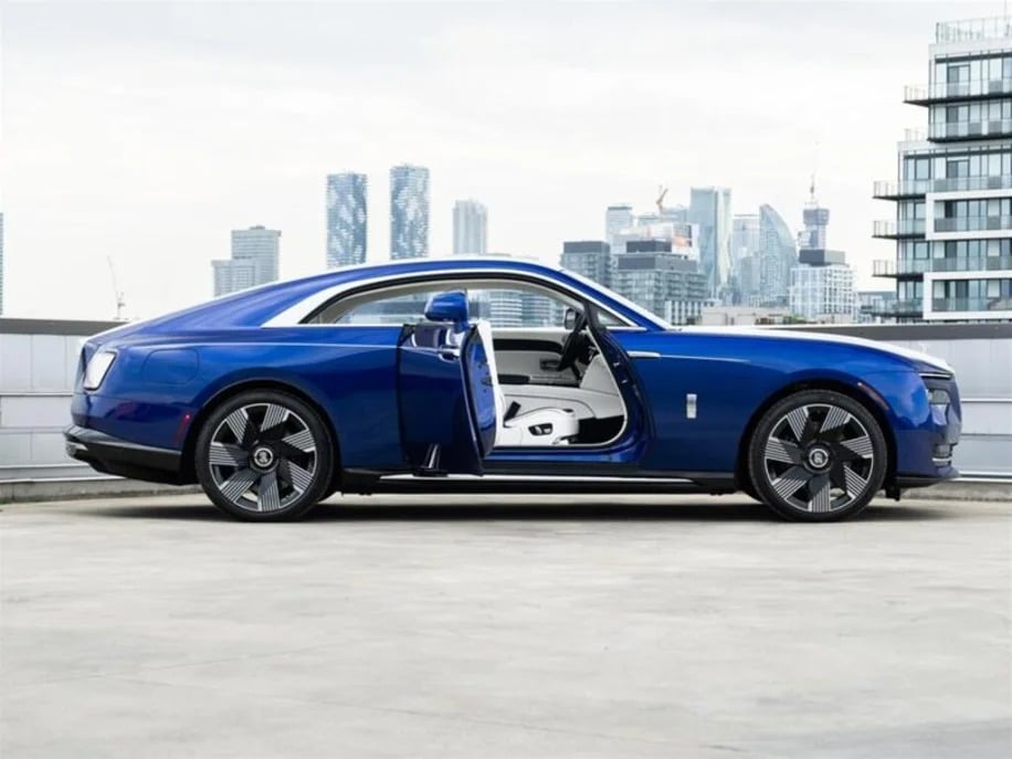 Own The Rolls-Royce Spectre: The Electric Ultra-Luxe Super Coupe