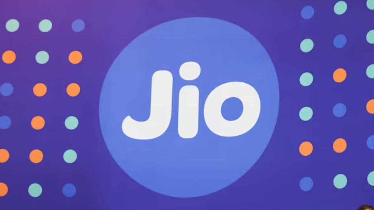 Reliance Jio Introduces 8th Anniversary Recharge Plan Offers With Zomato Gold, OTT Subscriptions