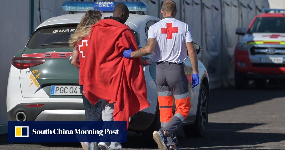 Rescuers search for missing migrants after boat sinks off Canary Islands, 9 dead