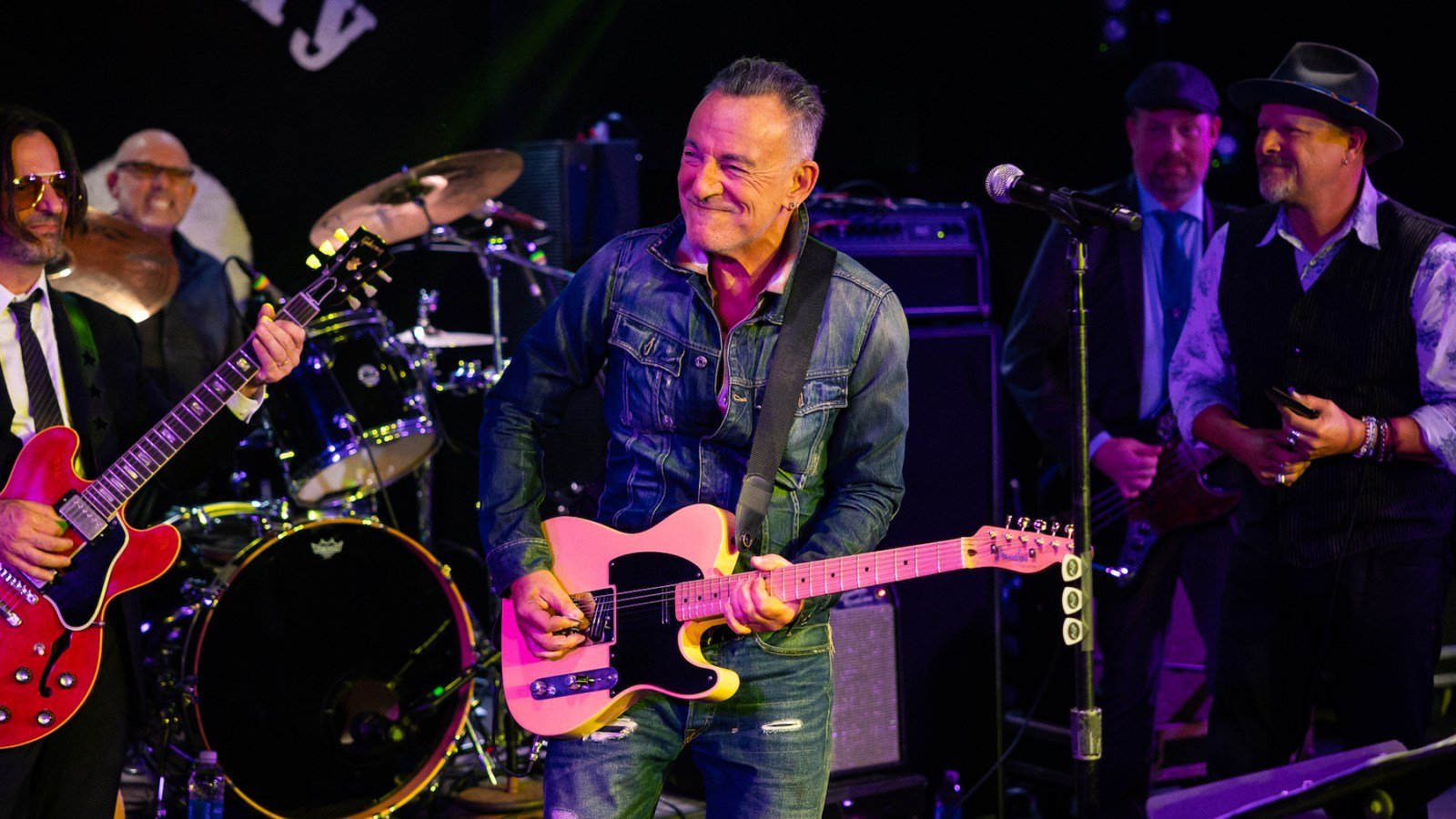 See Bruce Springsteen, Noah Kahan Play All-Star Sea.Hear.Now Afterparty