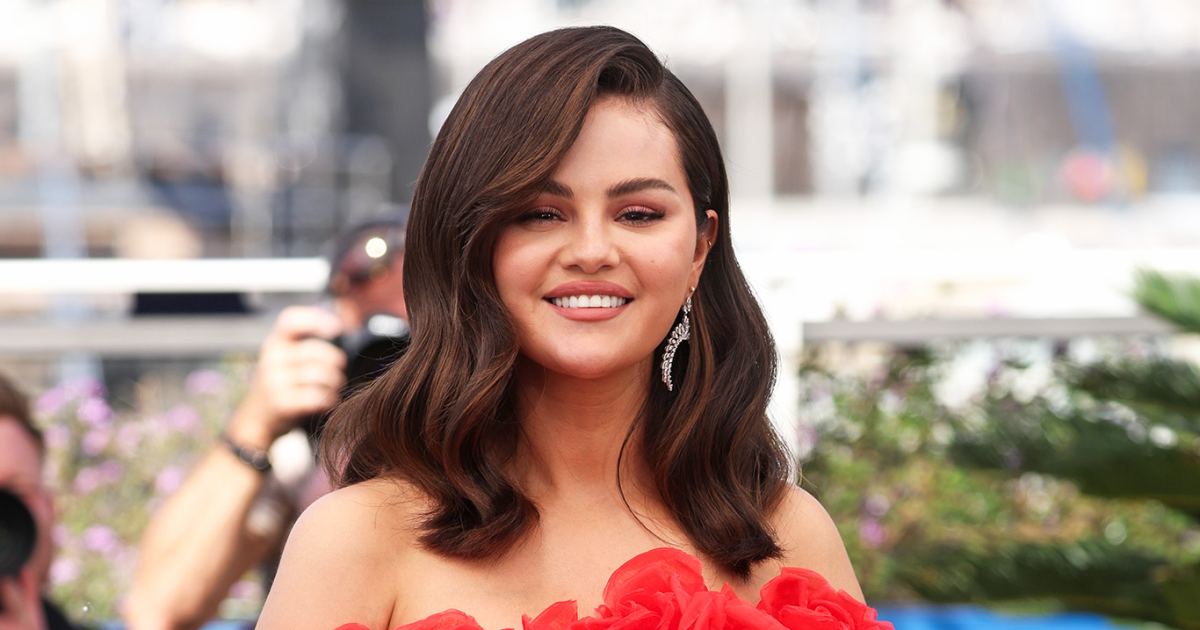 Selena Gomez Is Now a Billionaire After Rare Beauty's Success