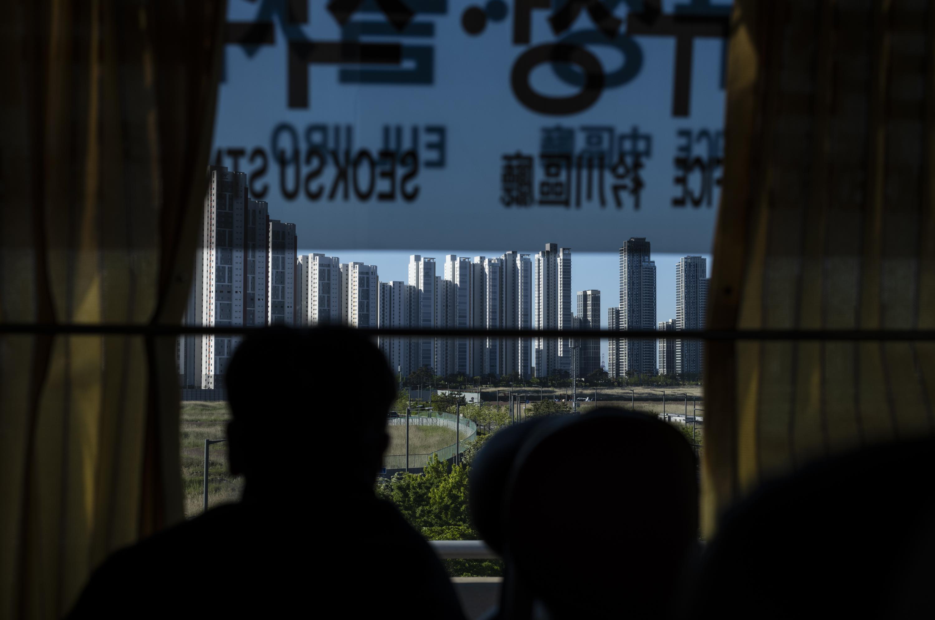 South Koreans are starkly divided over North Korea's nuclear threat