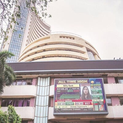 Stock Market LIVE updates: GIFT Nifty signals weak global cues to weigh on Sensex, Nifty at open