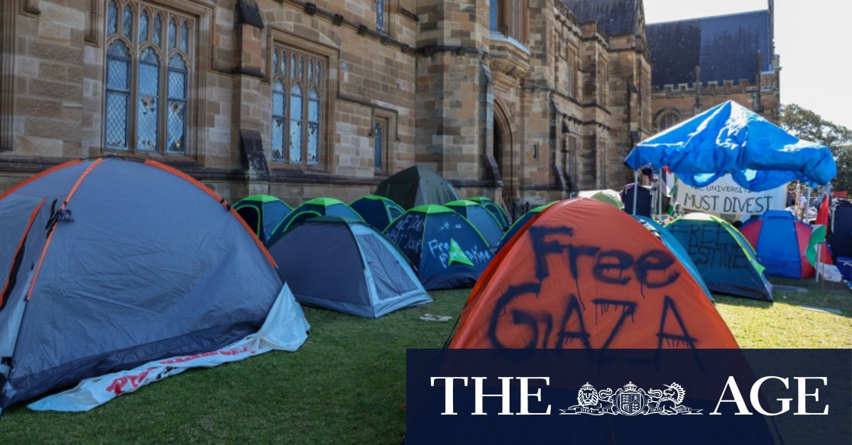 Sydney Uni to review complaints system as Jewish students call on Scott to resign