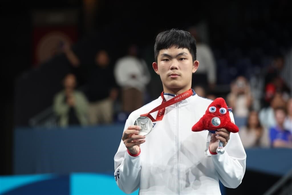 Taiwan's Chen wins silver in Paralympics table tennis men's singles