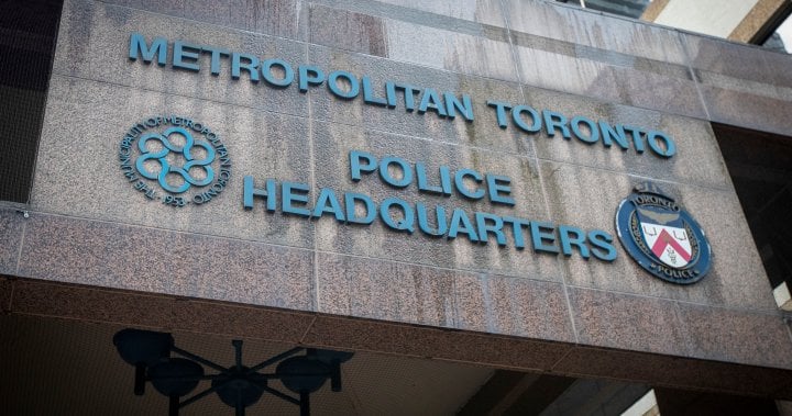 Teen grazed in the head by bullet during school parking lot shooting: Toronto police