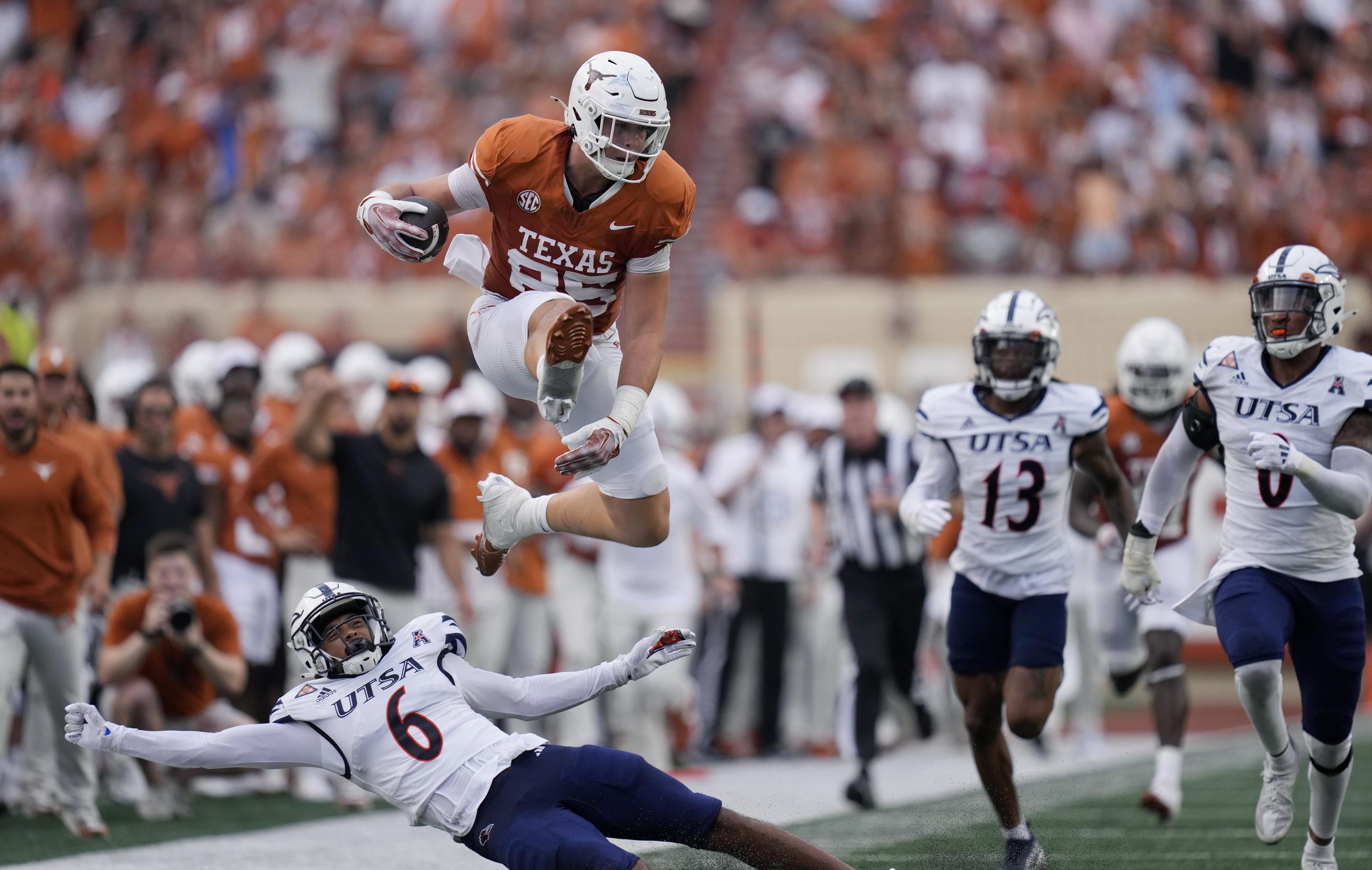 Texas on top! Longhorns take over at No. 1 in AP Top 25 for first time in 16 years, jumping Georgia