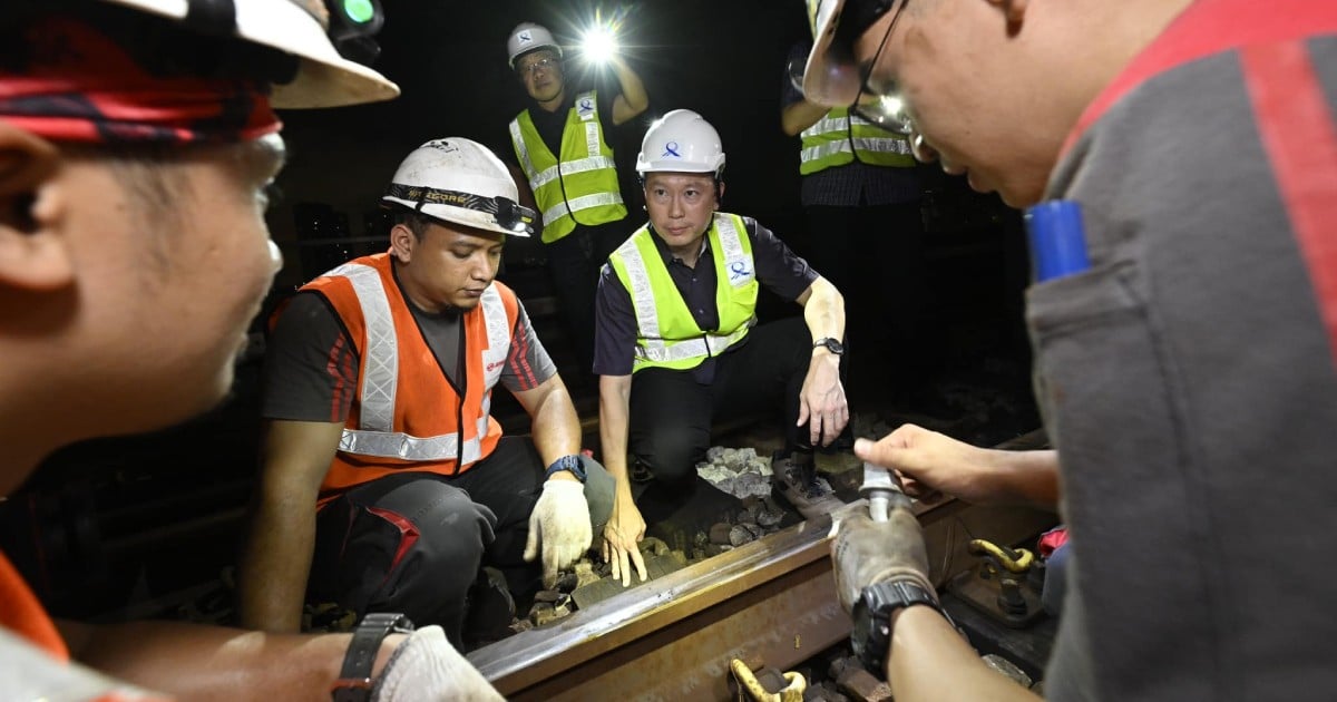 Transport Minister Chee Hong Tat visits damaged EWL MRT tracks, explains why repairs need time 