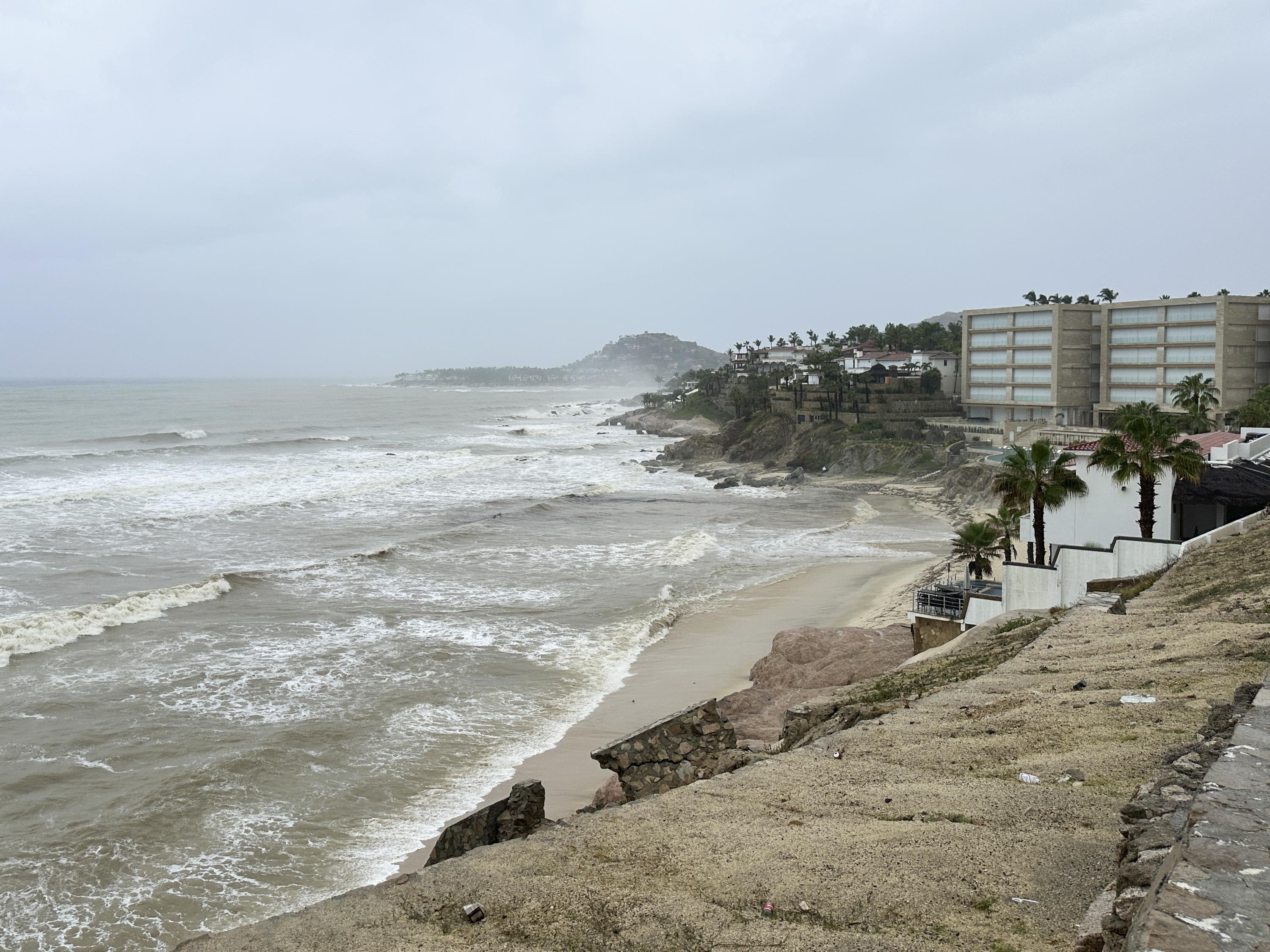 Tropical Storm Ileana heads toward Los Cabos resorts bringing heavy rains