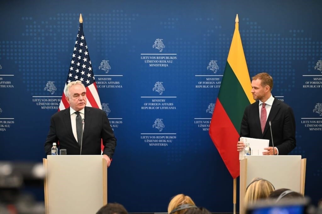 U.S. praises Lithuania's stand against China, ties with Taiwan