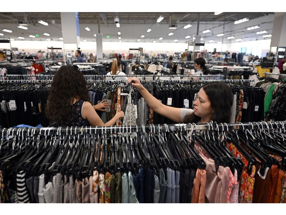 US Retail Sales Post Surprise Gain, Helped by Online Stores