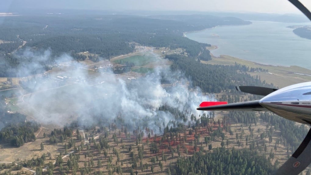 Weather aids B.C. fire fight amid evacuation order, alerts in southeast 