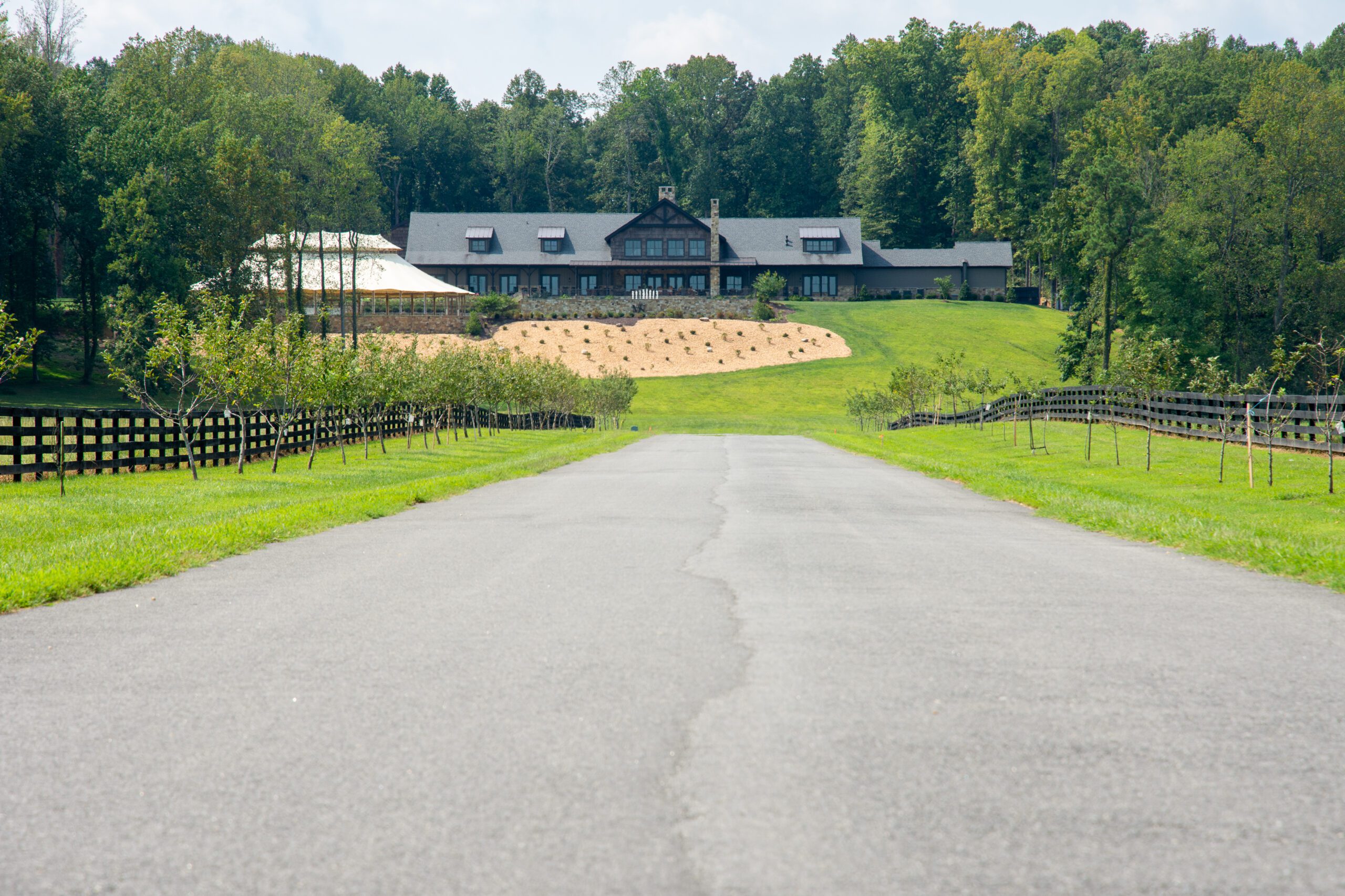 Welcome to The Lodge at Moss Neck: A Luxurious Private Countryside Escape