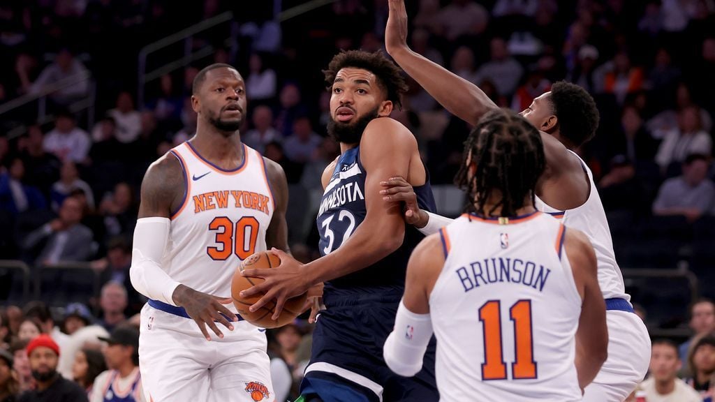 'Who's Karl?:' Knicks dance around Towns trade