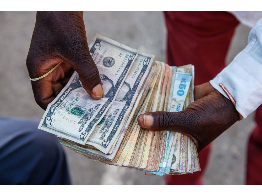 Zambia Dedollarization Drive Will Bring Order, Central Bank Says