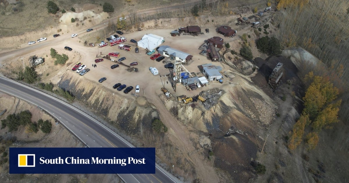 1 dead, 12 trapped in defunct Colorado gold mine after lift malfunction