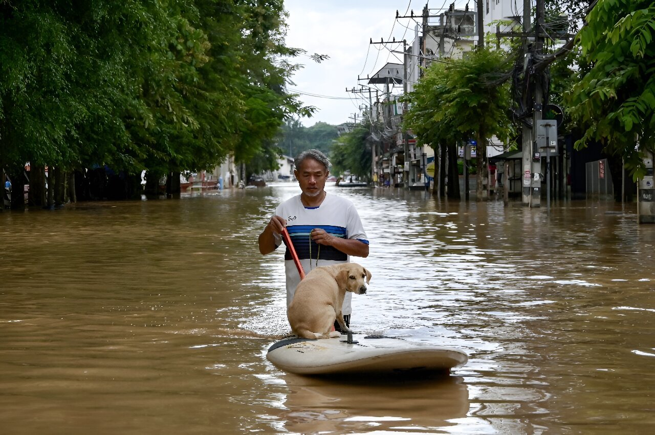 Flash flooding kills three in northern Thailand