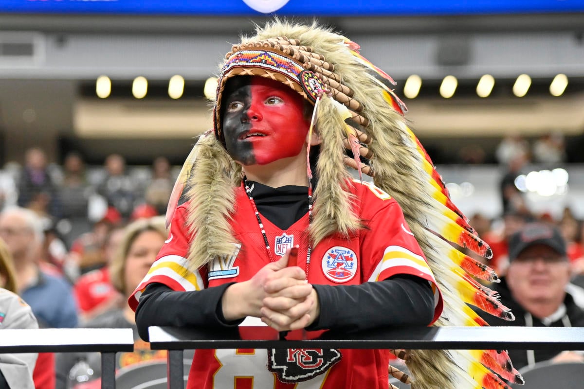 Deadspin loses bid to toss defamation suit over article accusing young Chiefs fan of racism