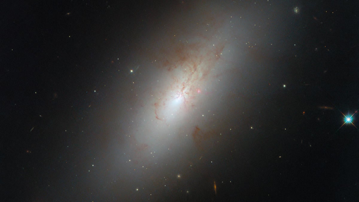 34-year-old Hubble Telescope does it again - NASA uncovers unusual galaxy using Hubble photography