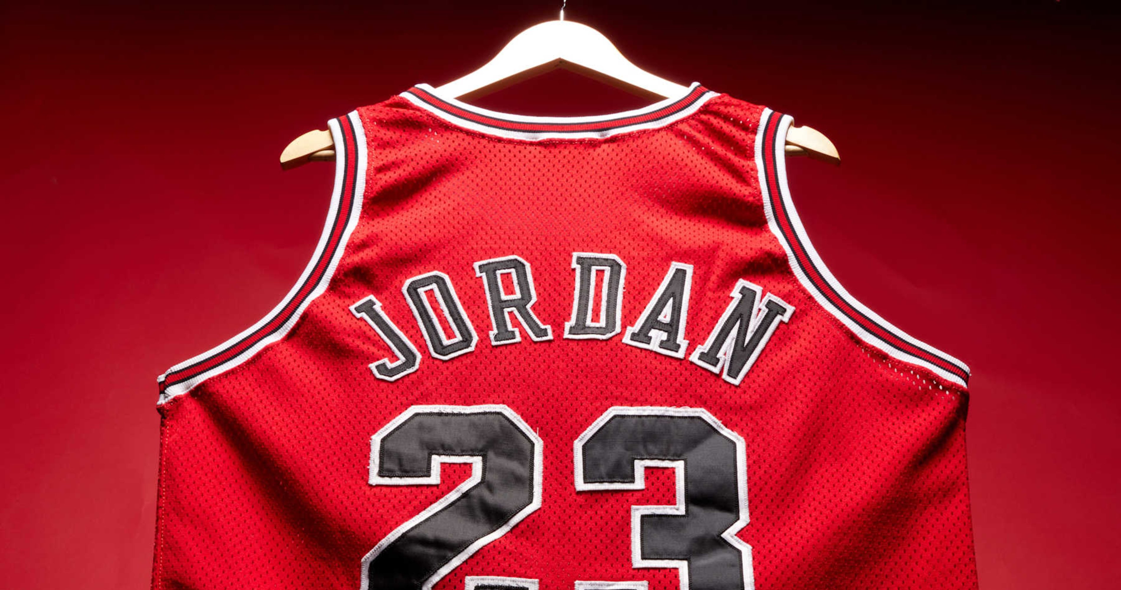 Michael Jordan's Jersey Worn During Allen Iverson's Epic Crossover to Sell for $4M-6M