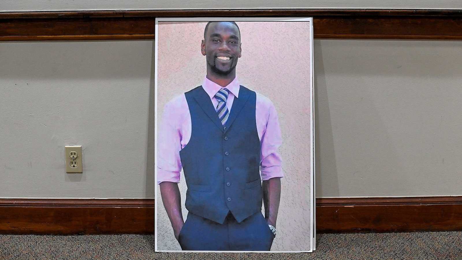 Former officers seek acquittal of obstruction charge in beating death of Tyre Nichols