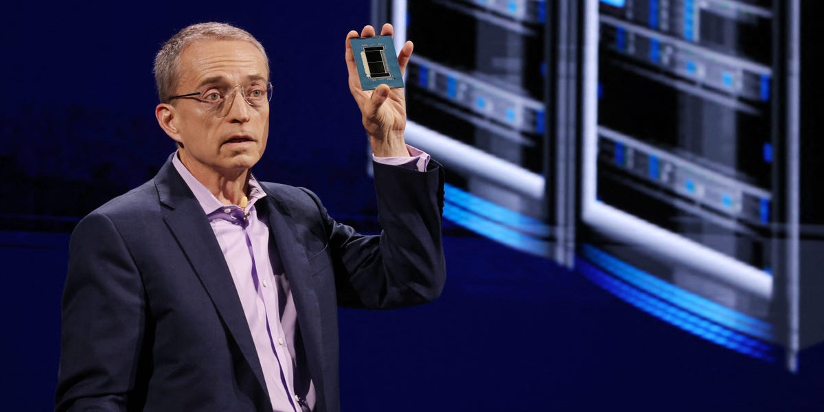 Intel is seeking an investor for a stake in its Altera chip unit, CNBC reports