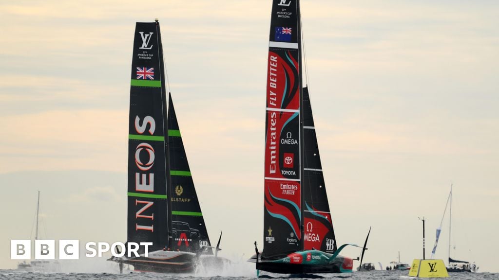 New Zealand extend lead to close in on America's Cup