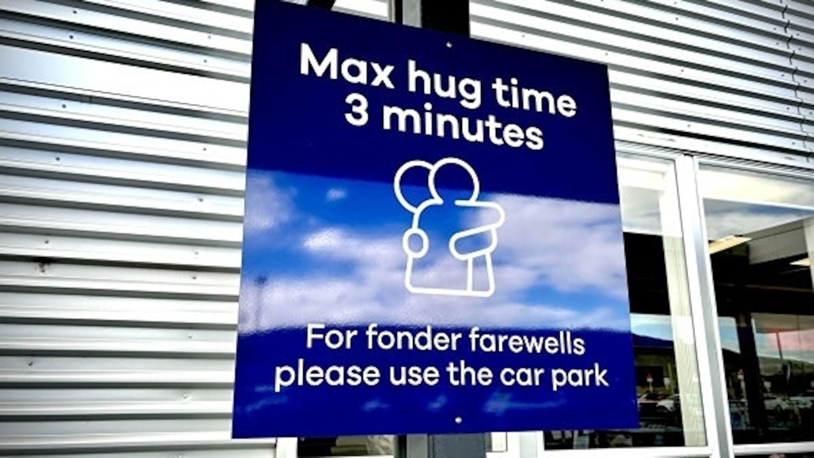 Airport sparks debate with introduction of 'hug time' limit