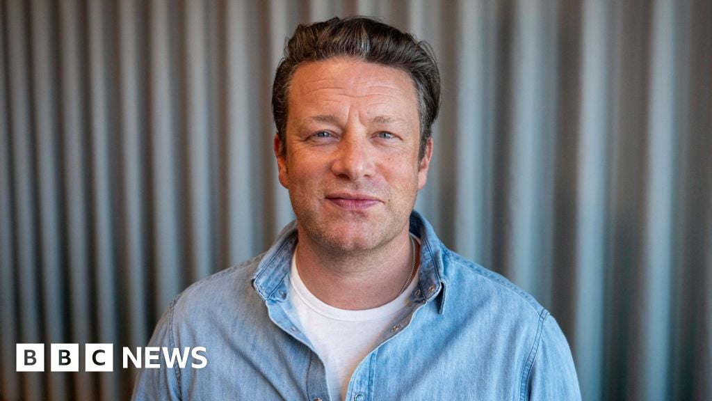 Jamie Oliver asks fans for 'cheese robbery' help